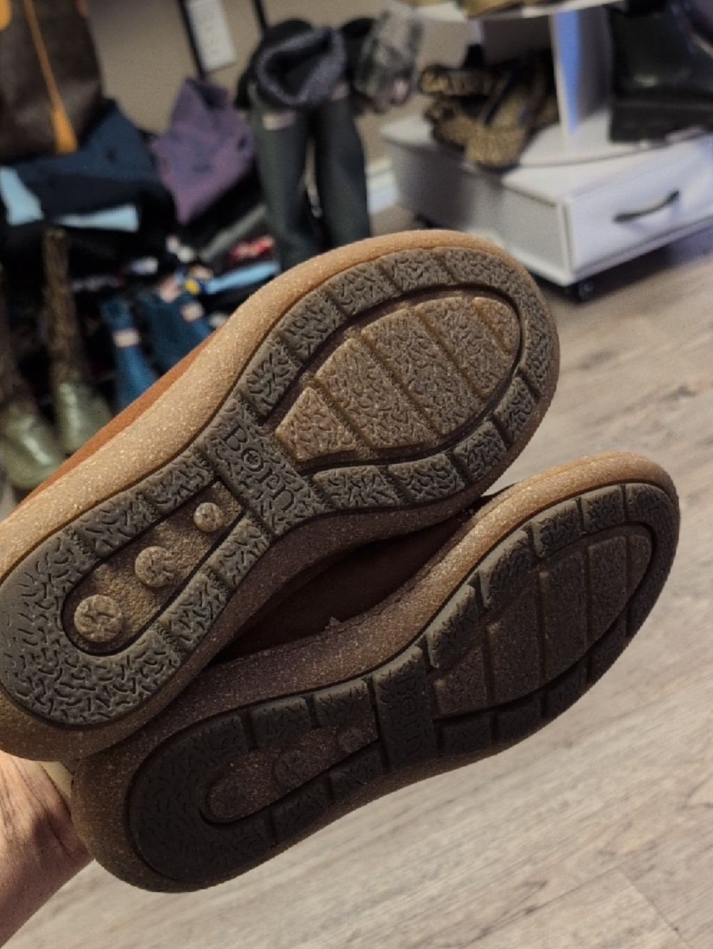 Born Men's Chestnut Brown Suede Chukka Boots - Picture 2 of 5